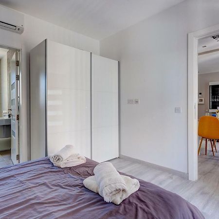 Modern Apartment Just Off The Promenade Sliema Exterior photo