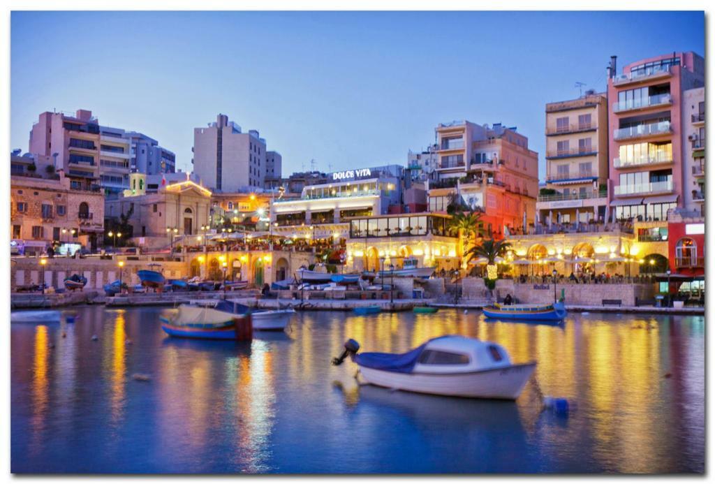 Modern Apartment Just Off The Promenade Sliema Exterior photo