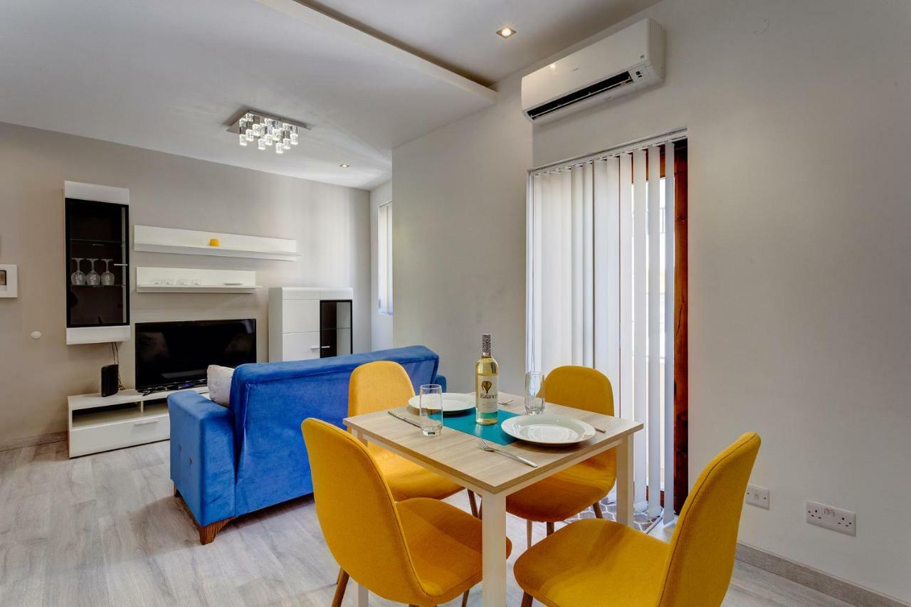 Modern Apartment Just Off The Promenade Sliema Exterior photo