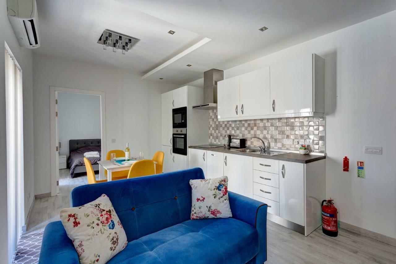 Modern Apartment Just Off The Promenade Sliema Exterior photo
